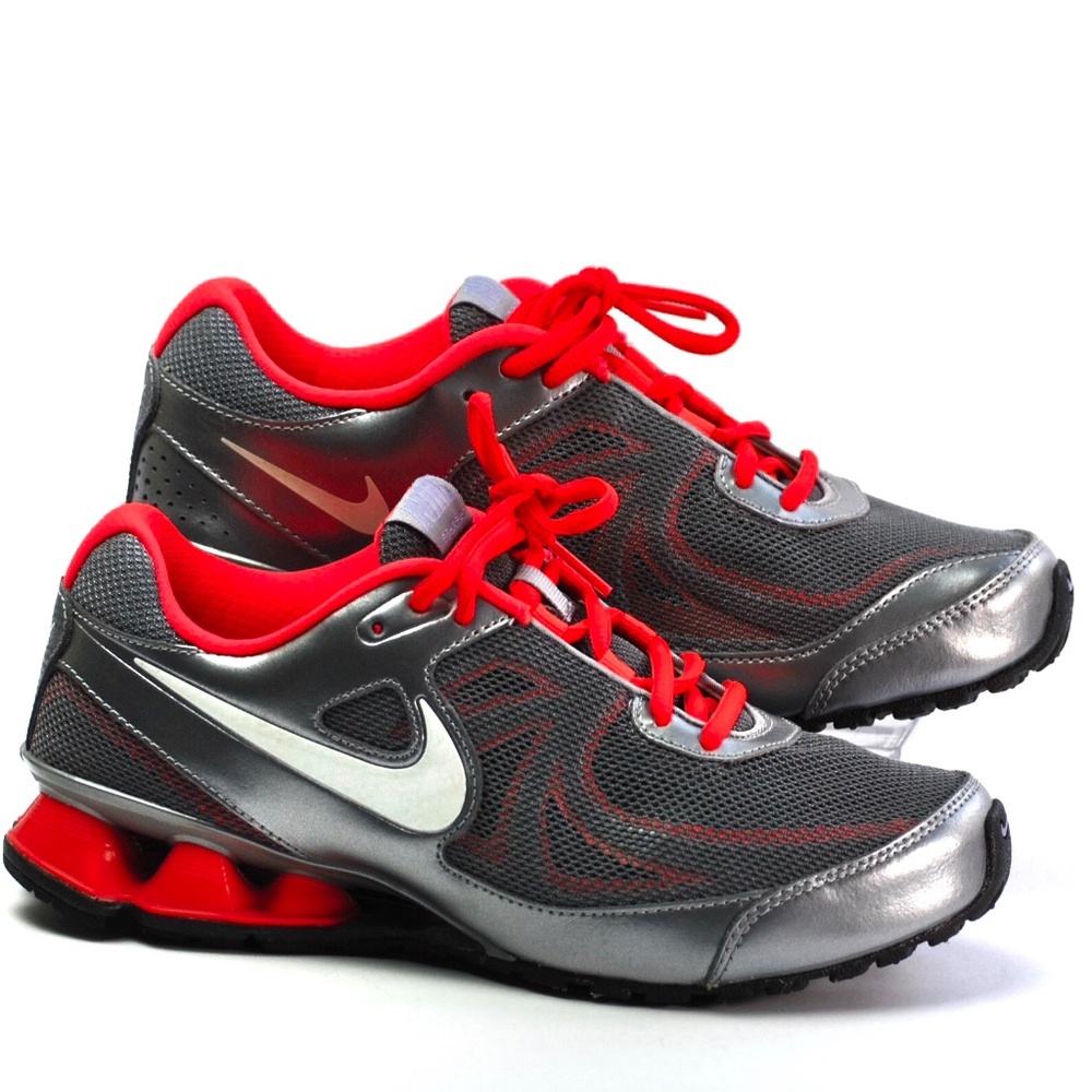 Size 7 Nike Reax Run 7 Women Sneakers